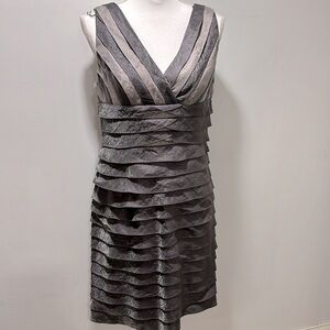 ADRIANNA PAPELL V Neck‎ Ruched Tiered Gray Sleeveless Elegant Sparkle Size 10